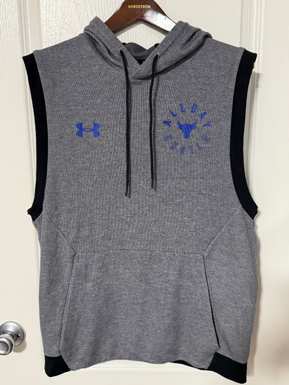 Under Armour Project Rock Sleeveless Training Hoodie Size LUnder Armour Project
